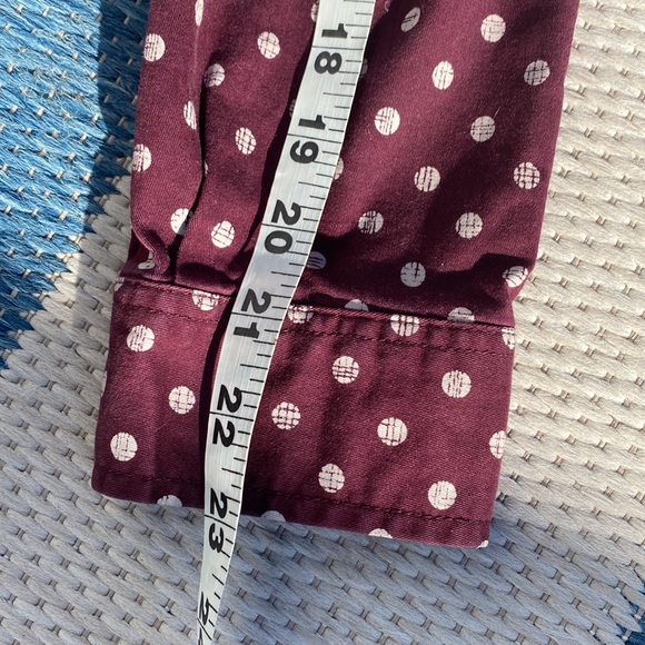 Womens Duluth Trading Premium Button Down. Figure Flattering with Spandex! EUC🔥 - Picture 11 of 13